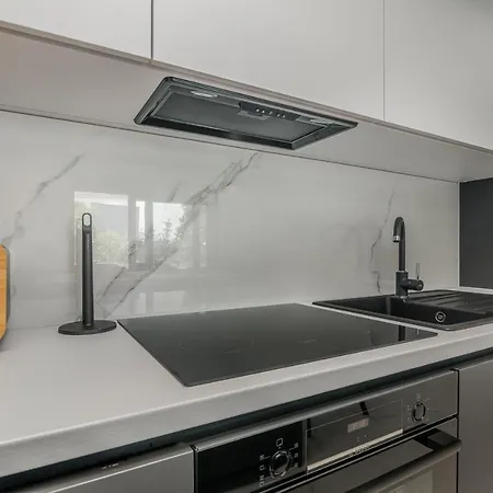 Ak Lux With Private Pool Apartman