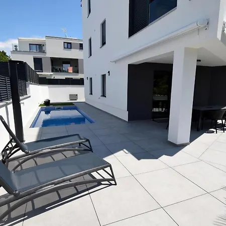Apartament Ak Lux With Private Pool Nijvice