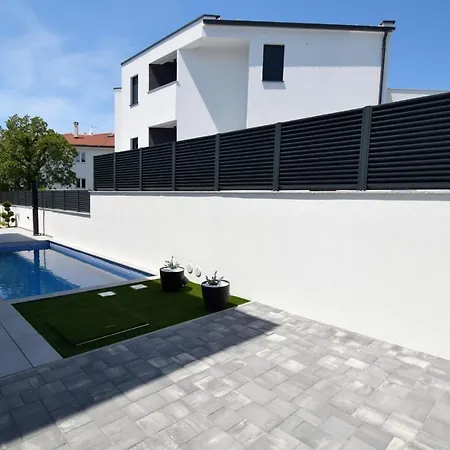 Ak Lux Apartment *