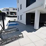 شقة Ak Lux With Private Pool نجيفيش